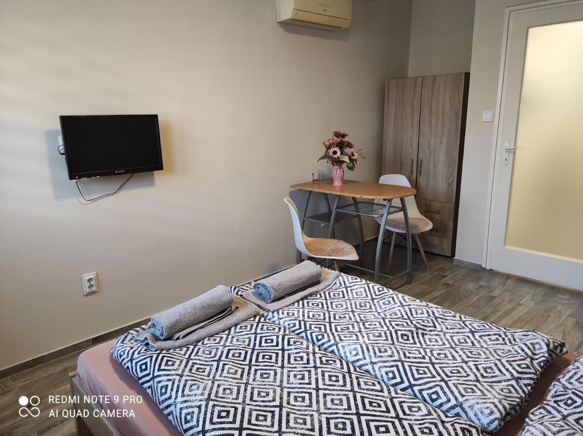 Desi Apartman Kaposvár Exterior photo